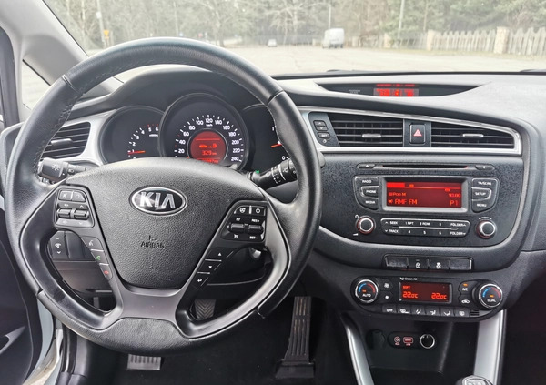 Kia Ceed cena 43999 przebieg: 71000, rok produkcji 2017 z Zawiercie małe 326